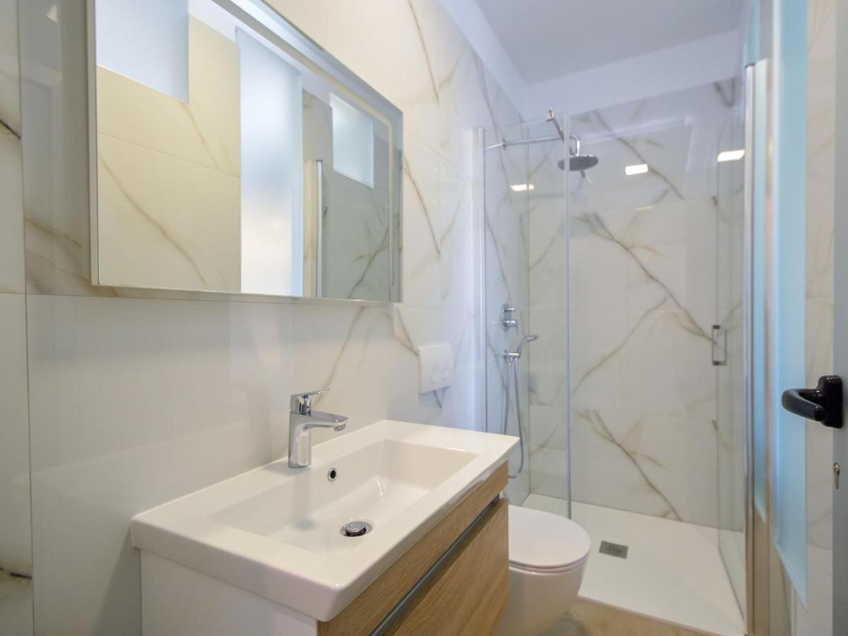 Apartment Mornar-5 By Interhome Трогир Экстерьер фото