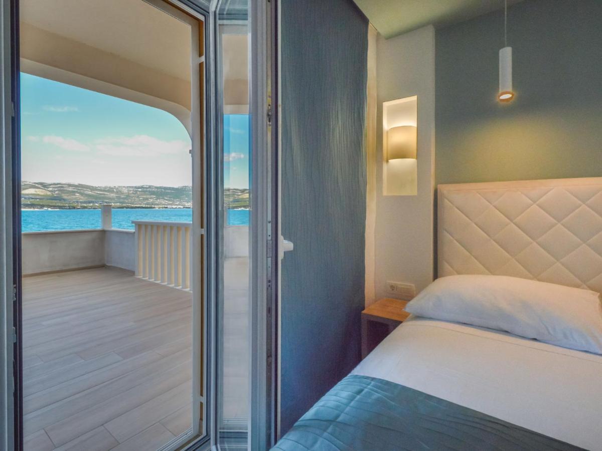 Apartment Mornar-5 By Interhome Трогир Экстерьер фото